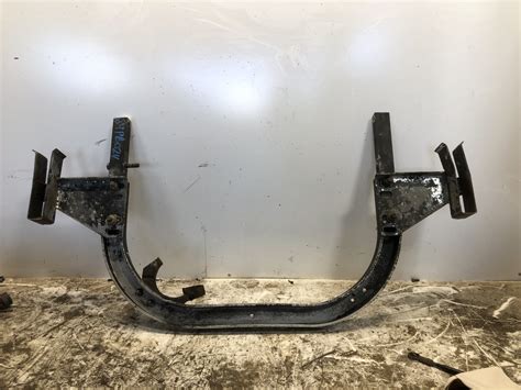 01-46365b 08850aa aluminum bracket for 1996 peterbilt front cross mount|Peterbilt 379 Crossmember for sale on HeavyTruckParts.Net.